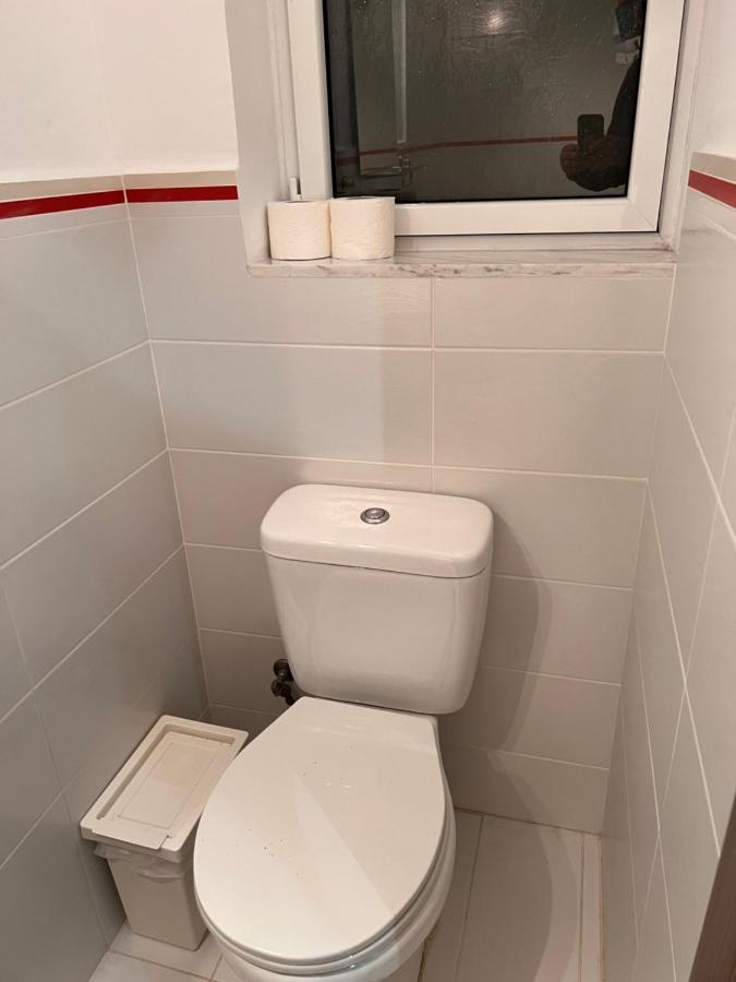 Small Budget Diamond Apartment In Agias Sofias. Thessaloniki Exterior photo